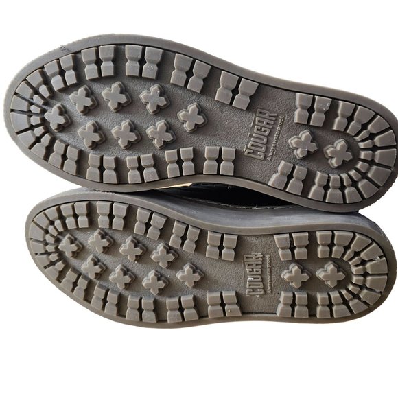 Cougar Dubliner Waterproof lace-up ankle boot with plush faux-fur collar - Picture 6 of 10